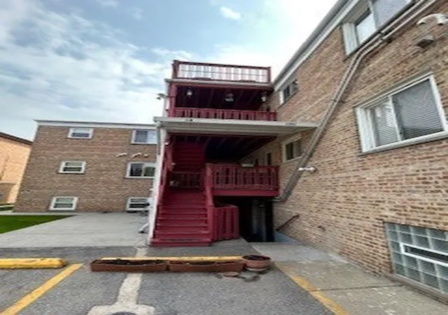 5th image of 101 Ashland Ave, Evanston, IL 60202