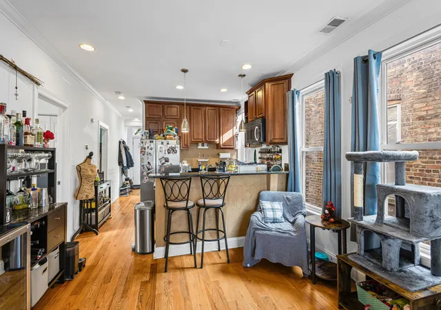2nd image of 7341 N Honore St, Chicago, IL 60626 | MLS# 12619919