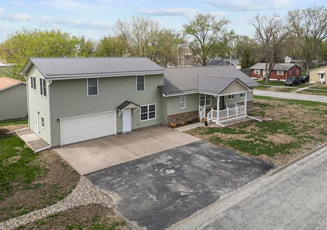 Photo 2 of Single family home for sale at 317 S Walnut St, Wilton, IA 52778 | MLS# 12619973 | Listing updated on 2026-08-24