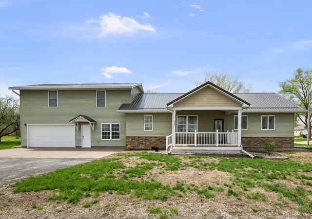 Photo 1 of Single family home for sale at 317 S Walnut St, Wilton, IA 52778 | MLS# 12619973 | Listing updated on 2026-08-24
