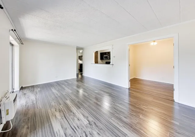 5th image of 1056 N Mill St, Naperville, IL 60563