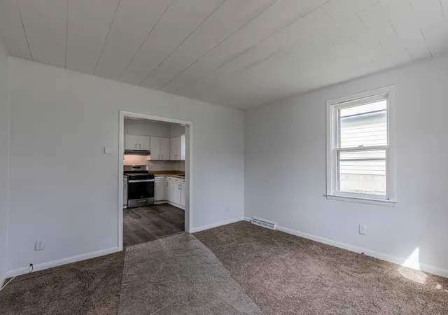 3rd image of 512 W Chestnut St, Dalzell, IL 61320 | MLS# 12620005
