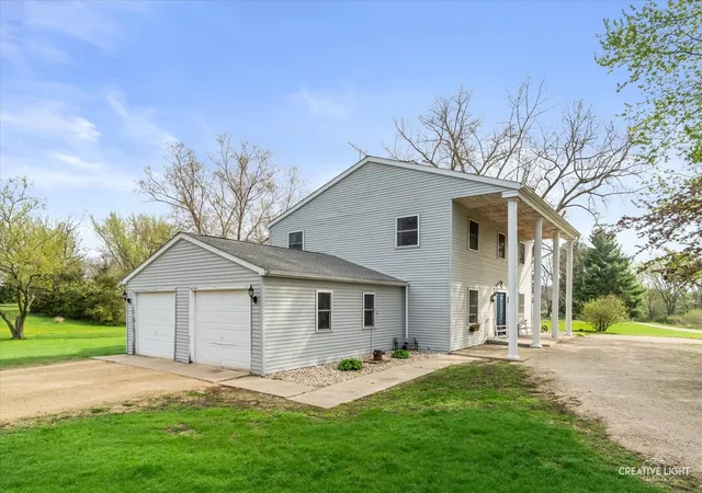 3rd image of 101 Lakeside Dr, Dixon, IL 61021 | MLS# 12620153