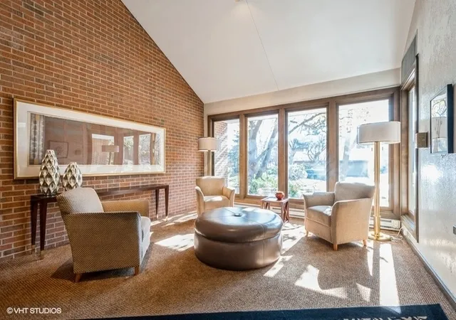 3rd image of 22 Park Ln #204, Park Ridge, IL 60068 | MLS# 12620534