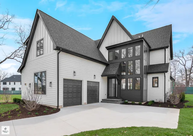 Photo 1 of Mansion for sale at 390 Forest Edge Dr, Winnetka, IL | MLS# 12620558 | Listing updated on 2026-09-23