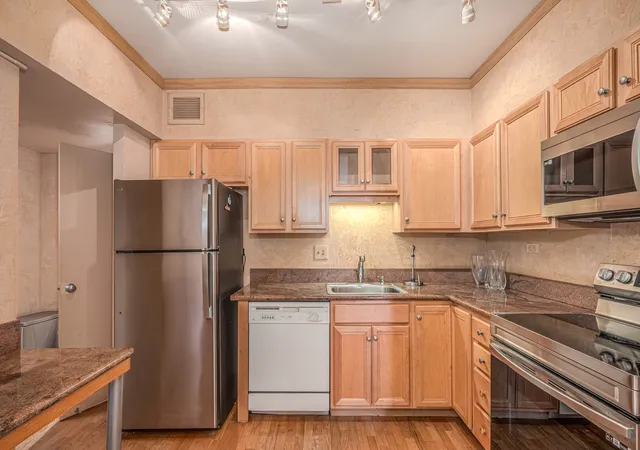 Photo 2 of Condo for sale at 175 E Delaware Pl #5809, Chicago, IL 60611 | MLS# 12620687 | Listing updated on 2026-10-03