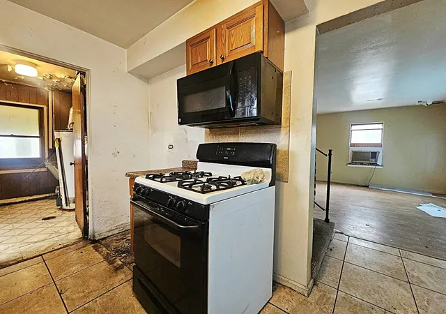 5th image of 10650 S Peoria St, Chicago, IL 60643 | MLS# 12620827
