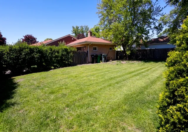 Homes for sale in Park Ridge, IL | 901 Park Plaine Ave, Park Ridge, IL 60068 | MLS# 12621001