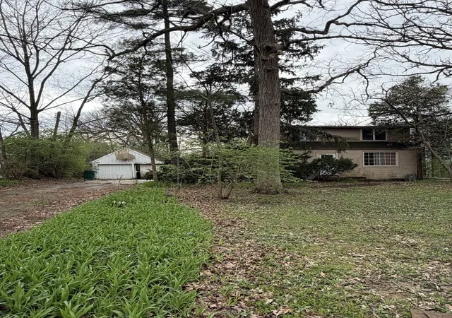 Photo 1 of Land for sale at 11407 Hiawatha Ln, Indian Head Park, IL 60525 | MLS# 12621294 | Listing updated on 2026-07-27