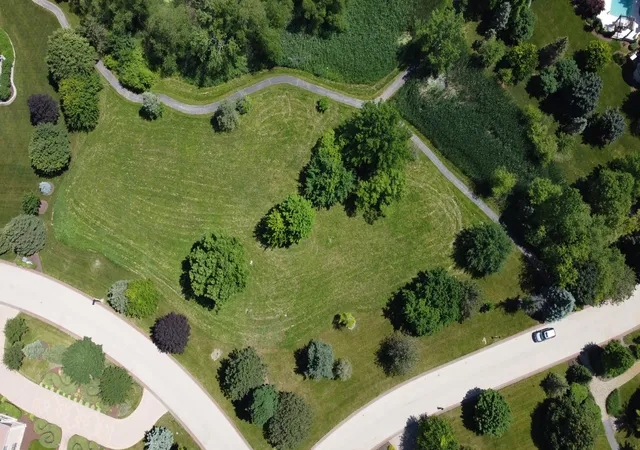 4th image of 11 Brooke Ln, South Barrington, IL 60010 | MLS# 12621355