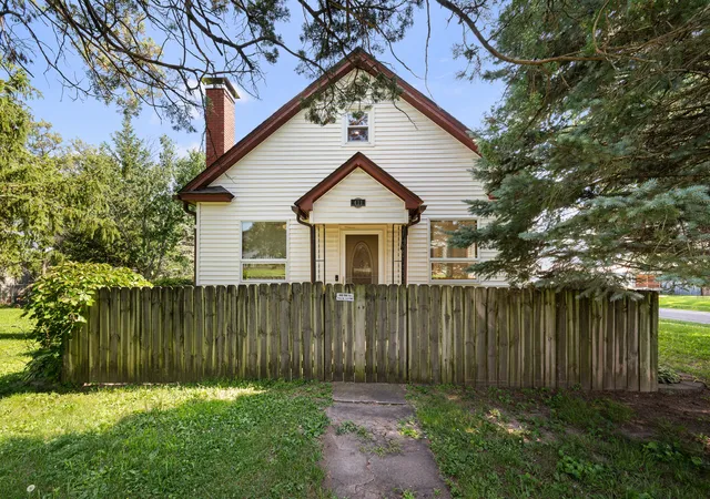 Photo 2 of Single family home for sale at 411 3rd Street, Matherville, IL 61263 | MLS# 12621372 | Listing updated on 2026-10-04