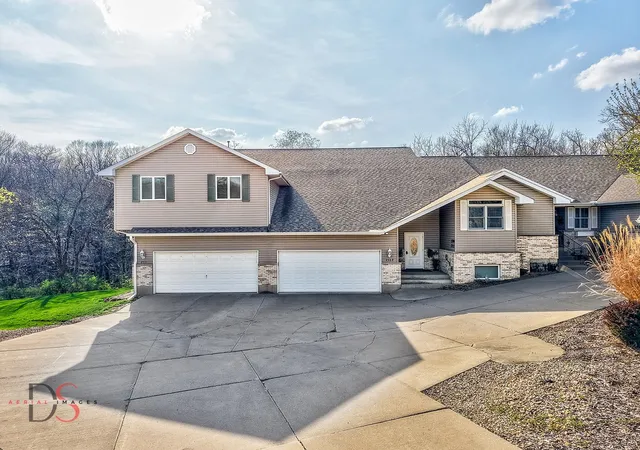 33rd image of 2511 Reynolds Manor Dr #2511, Ottawa, IL 61350 | MLS# 12621556