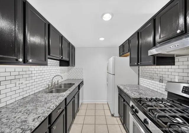 Photo 3 of Condo for sale at 138 E Bailey Rd #H, Naperville, IL 60565 | MLS# 12621583 | Listing updated on 2026-10-05