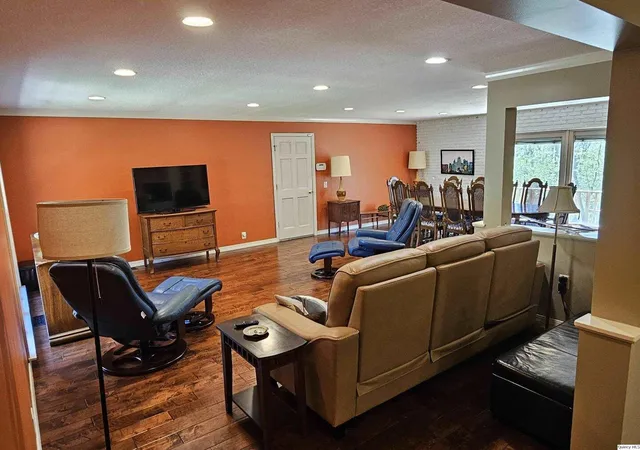Photo 2 of Single family home for sale at 20 Boca Dr, Hannibal, MO 63401 | MLS# 12621619 | Listing updated on 2026-06-10