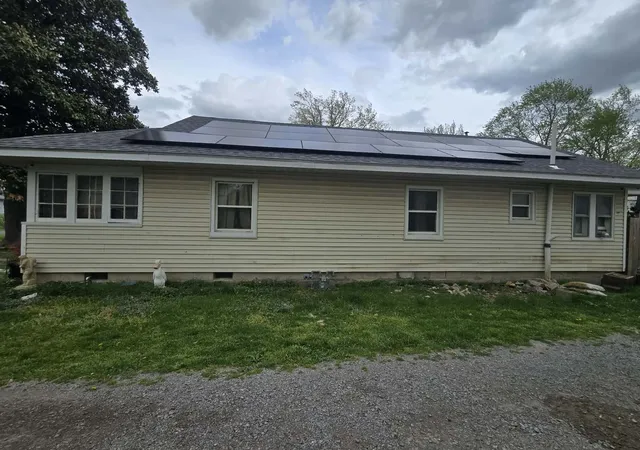 Photo 3 of Single family home for sale at 208 W Bryan St, Herrin, IL 62948 | MLS# 12621979 | Listing updated on 2026-07-30