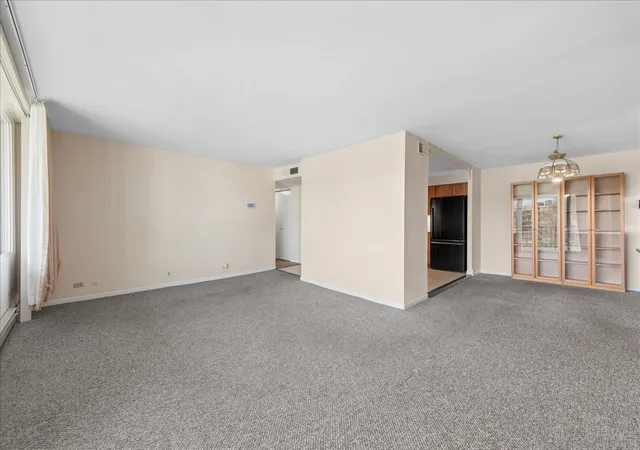Homes for sale in Schaumburg, IL | 101 Bar Harbour Rd, Schaumburg, IL 60193