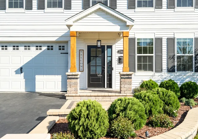 Homes for sale in Bolingbrook, IL | 2308 Pebblestone Wy, Bolingbrook, IL 60490 | MLS# 12622774