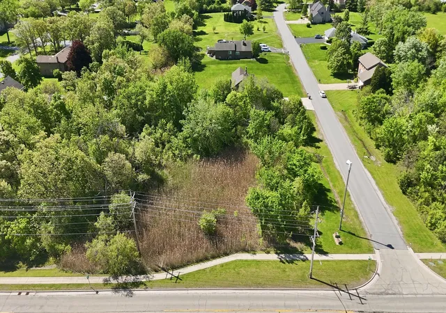 2nd image of 1201 Leinster Dr, Lemont, IL 60439 | MLS# 12622786