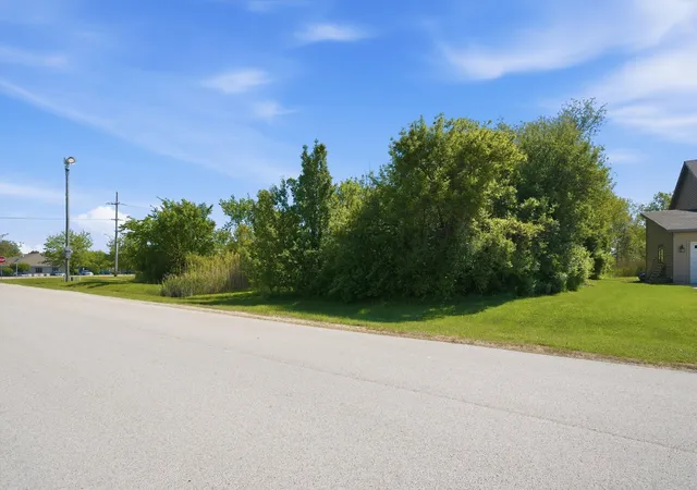 3rd image of 1201 Leinster Dr, Lemont, IL 60439 | MLS# 12622786