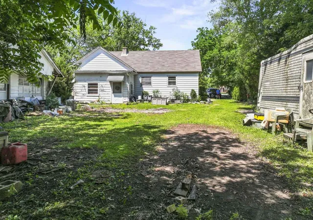 3rd image of 309 Landmeier Rd, Elk Grove Village, IL 60007 | MLS# 12622817