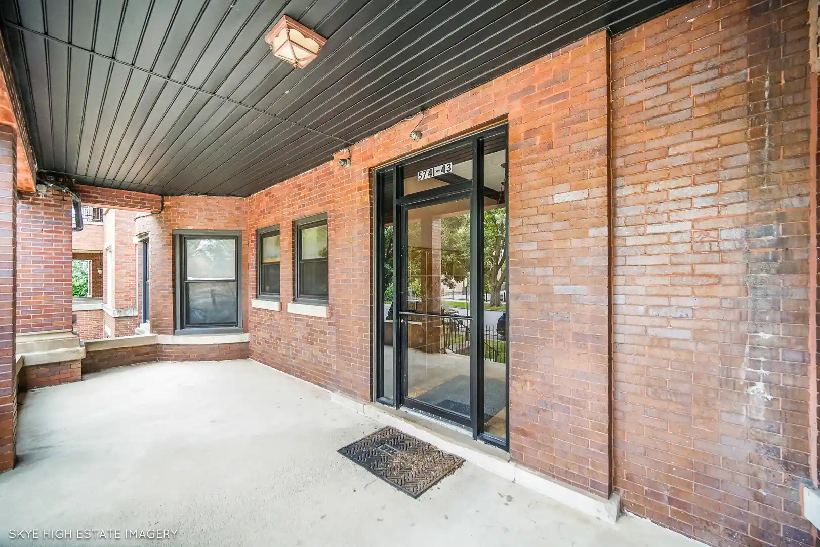 Listing Photo 2 - Condo for sale in 5743 S Michigan Ave located at 5743 S Michigan Ave, Chicago, IL 60637 - Unit #1S