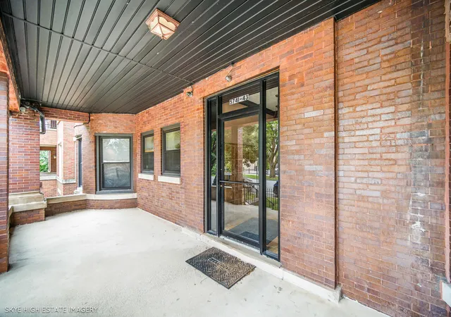 Listing Photo 2 - Condo for sale in building located at 5743 S Michigan Ave, Chicago, IL 60637 - Unit #1S