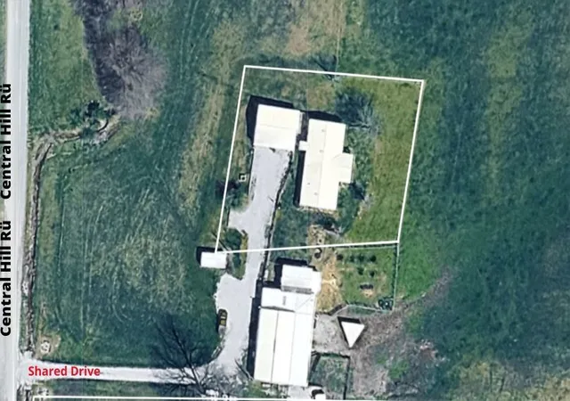 4th image of 2025 Central Hill Rd, Grantsburg, IL 62943 | MLS# 12623119