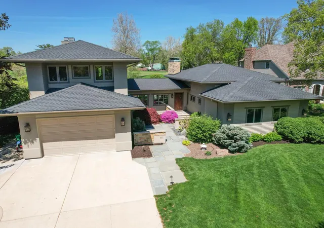 2nd image of 60 Greencroft Dr, Champaign, IL 61821 | MLS# 12623217