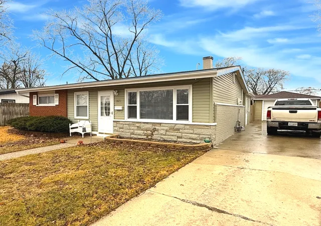 Photo 2 of Single family home for sale at 1426 Stanley Blvd, Calumet City, IL 60409 | MLS# 12623384 | Listing updated on 2026-09-21