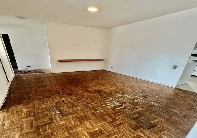 Homes for sale in Chicago, IL | 5530 S Shore Dr #5B, Chicago, IL 60637 | MLS# 12623423