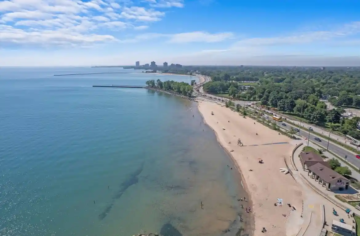 Listing Photo 10 - Condo for sale in 5530 S Shore Dr located at 5530 S Shore Dr, Chicago, IL 60637 - Unit #5B