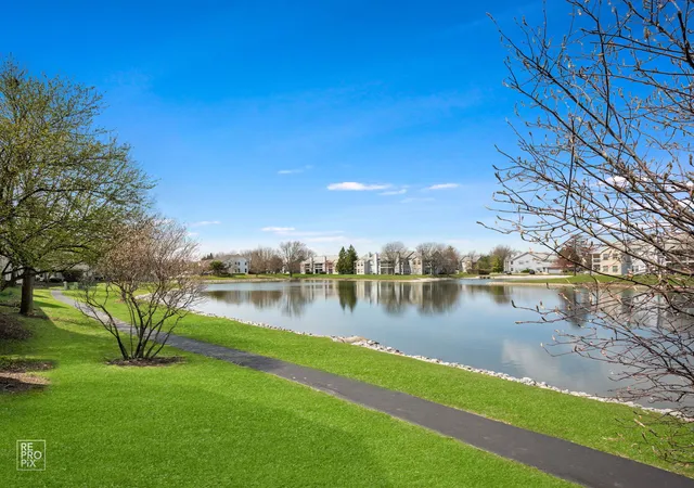 13th image of 1827 Golden Gate Ln, Naperville, IL 60563 | MLS# 12623742