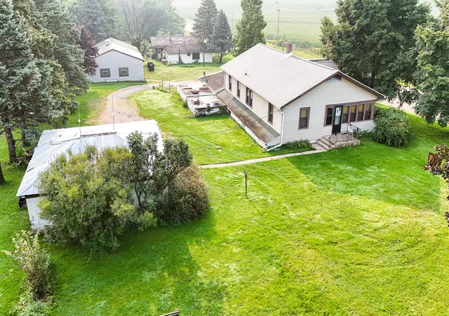 Photo 2 of Single family home for sale at 7916 W Pines Rd, Polo, IL 61064 | MLS# 12623750 | Listing updated on 2026-10-21