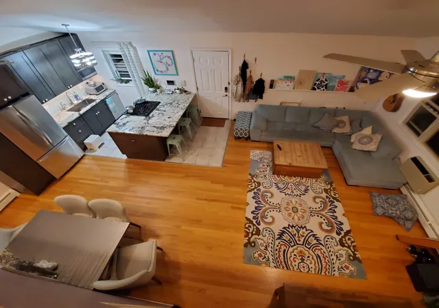 5th image of 540 Hinman Ave, Evanston, IL 60202