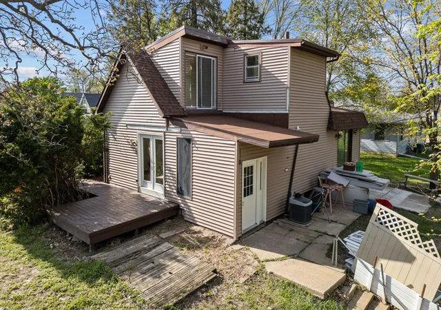 Photo 3 of Single family home for sale at 2416 7th Street, Moline, IL 61265 | MLS# 12623967 | Listing updated on 2026-10-02