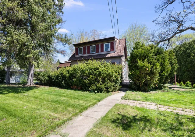 Photo 4 of Single family home for sale at 2416 7th Street, Moline, IL 61265 | MLS# 12623967 | Listing updated on 2026-10-02