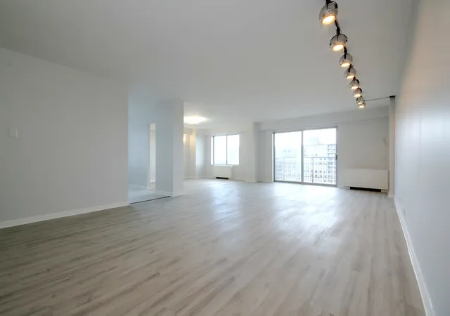 Homes for sale in Chicago, IL | 7033 N Kedzie Ave #1408, Chicago, IL 60645 | MLS# 12623978