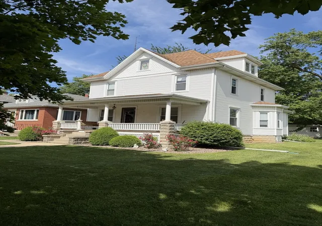 3rd image of 222 N Maple St, Herscher, IL 60941 | MLS# 12624059