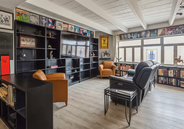 2nd image of 1864 Sherman Ave #5NW, Evanston, IL 60201 | MLS# 12624407