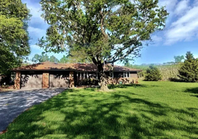 Photo 3 of Single family home for sale at 1106 E Pearl Dr, Mahomet, IL 61853 | MLS# 12624411 | Listing updated on 2026-10-13