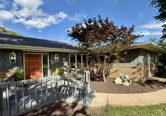 Photo 2 of Single family home for sale at 1108 Pearl Dr, Mahomet, IL 61853 | MLS# 12624418 | Listing updated on 2026-10-29