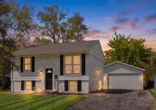 2nd image of 2941 225th Pl, Sauk Village, IL 60411 | MLS# 12624637