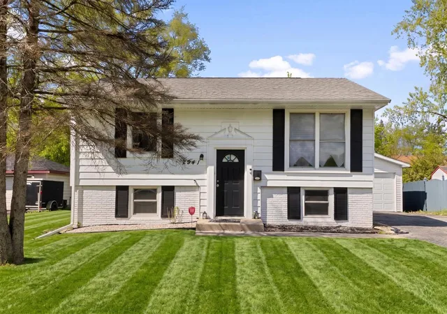Photo 3 of Single family home for sale at 2941 225th Place, Sauk Village, IL 60411 | MLS# 12624637 | Listing updated on 2026-09-01