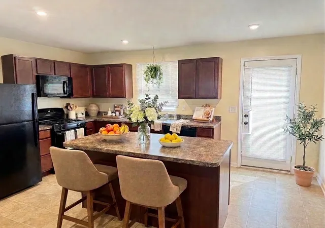 Photo 3 of Single family home for sale at 313 Pheasant Run Rd, Joliet, IL 60433 | MLS# 12624643 | Listing updated on 2026-10-01