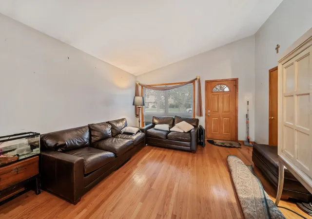 Photo 3 of Single family home for sale at 3n210 Wilson St, Elmhurst, IL 60126 | MLS# 12624911 | Listing updated on 2026-05-22