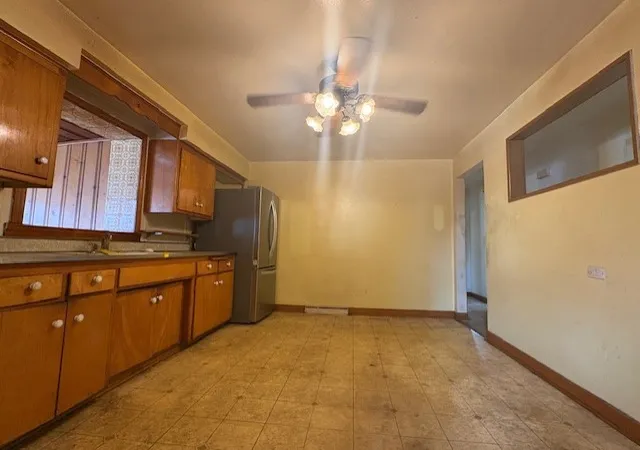 Homes for sale in Chicago Ridge, IL | 10706 Oak Ave, Chicago Ridge, IL 60415 | MLS# 12624979