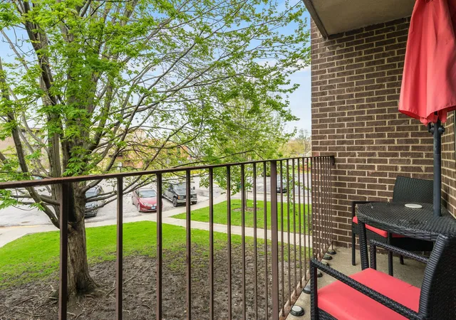 Listing Photo 2 - Condo for sale in building located at 12821 S Kenneth Ave, Alsip, IL 60803 - Unit #B3
