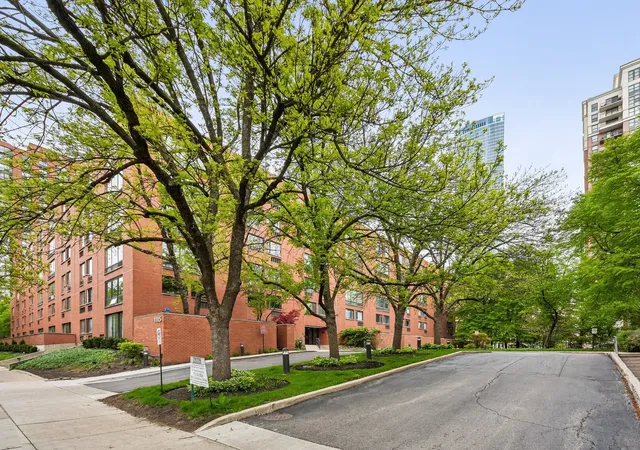 2nd image of 1115 S Plymouth Ct #201, Chicago, IL 60605 | MLS# 12625205