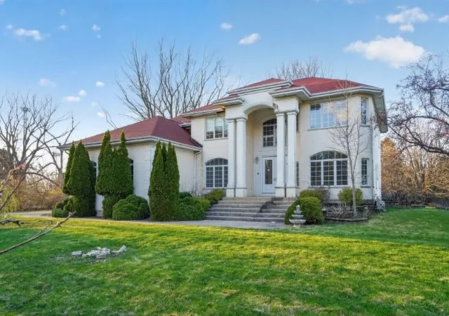 Photo 1 of Single Family Residence at 2113 Elgin Rd, Barrington, IL 60010 | MLS# 12625297 | | Sold on 2026-06-02