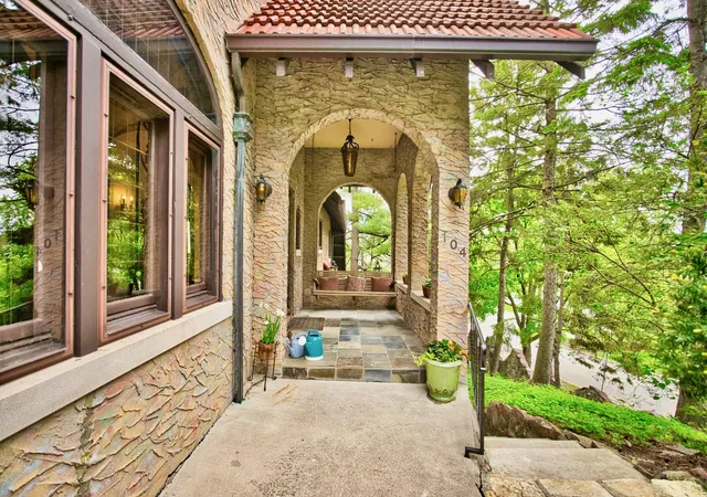 3rd image of 104 N Julian St, Naperville, IL 60540 | MLS# 12625335